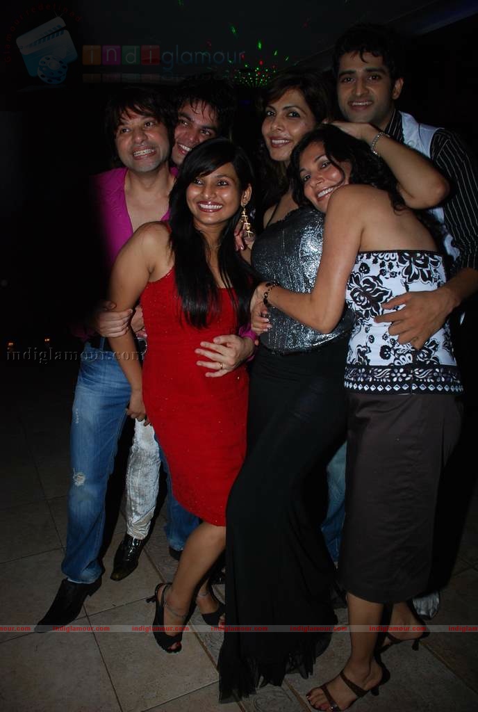 Glamorous models at Yuvraaj Parashar's birthday bash Event hd photo