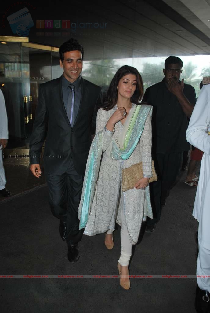 Akshay Kumar will carry Vancouver 2010 Olympic Torch Event hd photo