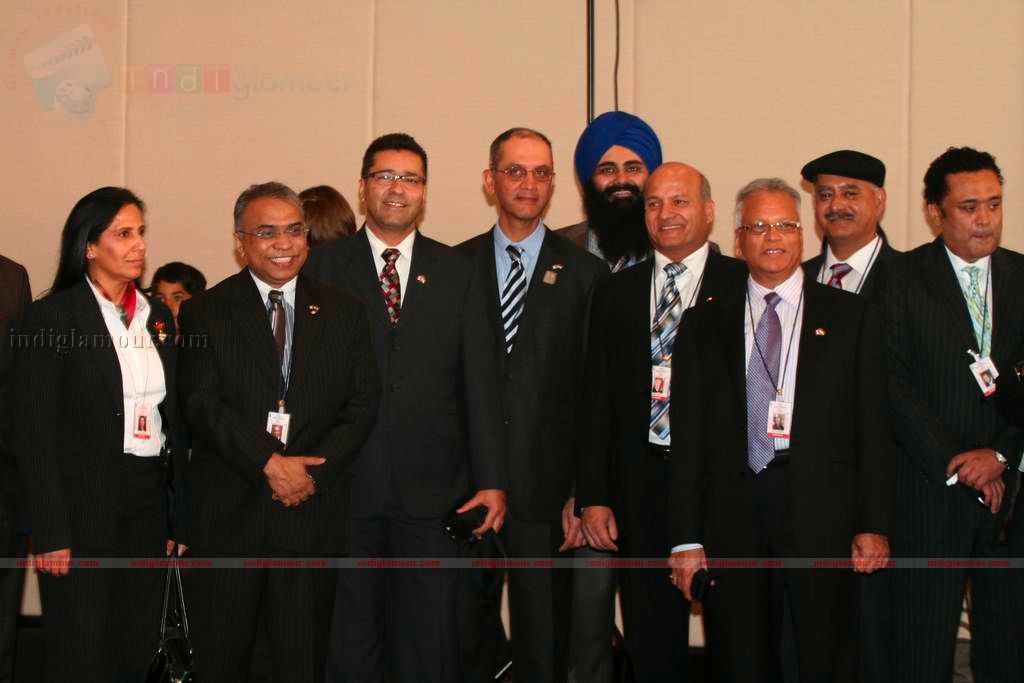 Akshay Kumar will carry Vancouver 2010 Olympic Torch Event hd photo