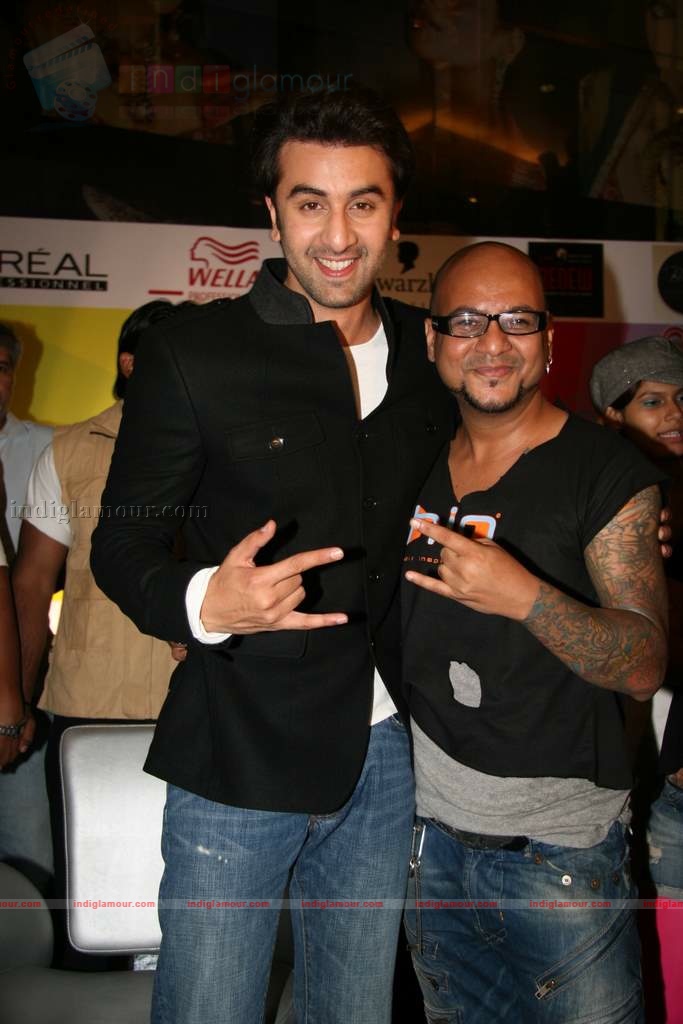 Ranbir Kapoor, Tushar Kapoor, Sunil Shetty at Cut-a-thon hair cut event all day Event hd photo