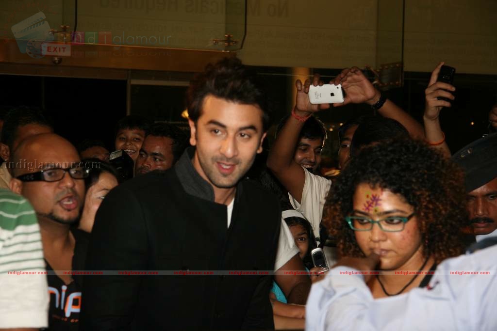 Ranbir Kapoor, Tushar Kapoor, Sunil Shetty at Cut-a-thon hair cut event all day Event hd photo