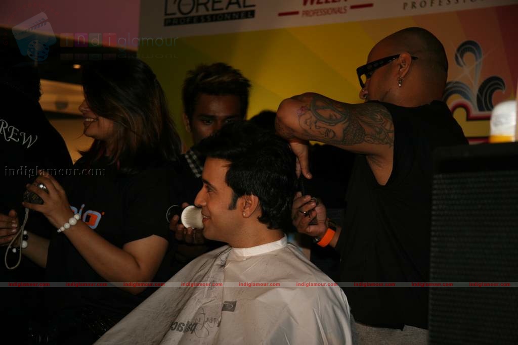 Ranbir Kapoor, Tushar Kapoor, Sunil Shetty at Cut-a-thon hair cut event all day Event hd photo
