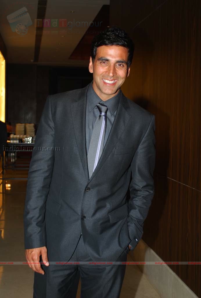 Akshay and Katrina promote De Dhana Dhan Event hd photo