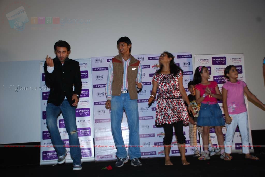 Ranbir Katrina at Fame Malad Event hd photo