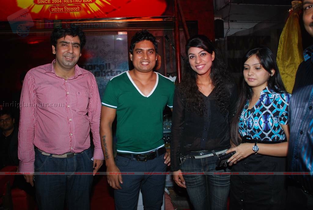 Zulfi and other models at Morell Sixto anniversary bash Event hd photo