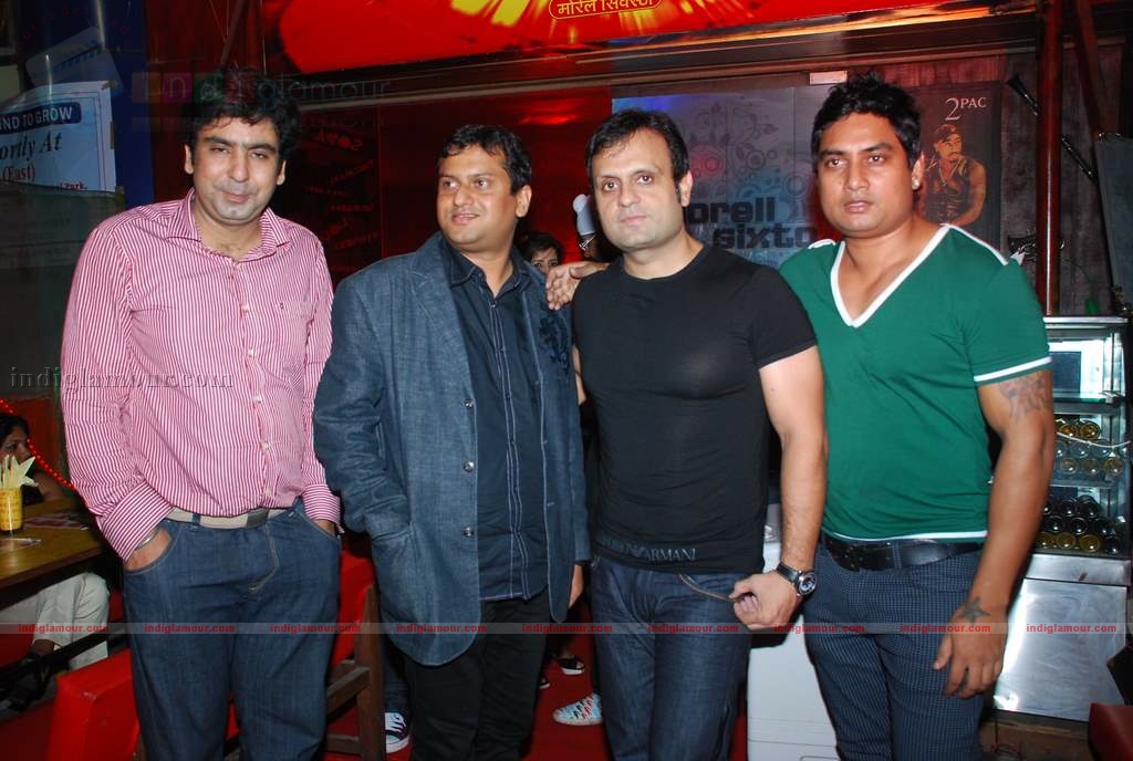 Zulfi and other models at Morell Sixto anniversary bash Event hd photo