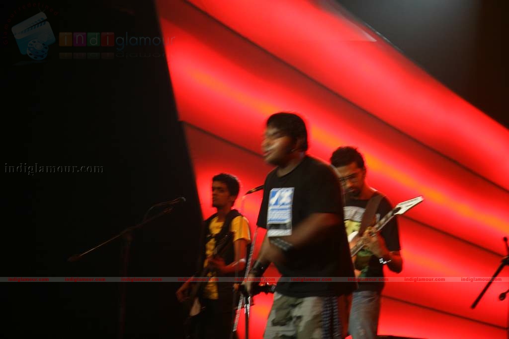 Anusha Dandekar and Shona Mahapatra at MTV Rock On finals Event hd photo