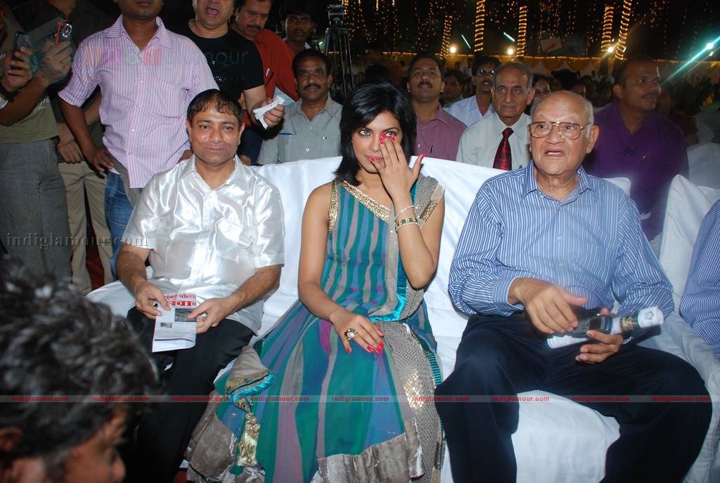 Priyanka Chopra at Harmony Week organised by Mohalla Commitee and Mumbai Police Event hd photo