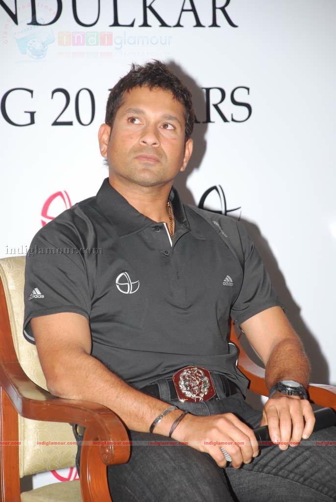 Sachin Tendulkar celebrates splendid 20 years of criket Event hd photo