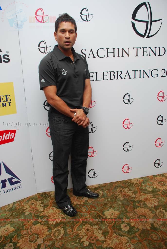 Sachin Tendulkar celebrates splendid 20 years of criket Event hd photo