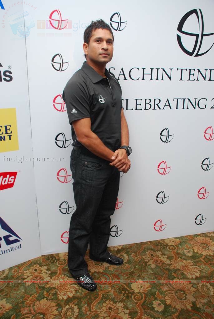 Sachin Tendulkar celebrates splendid 20 years of criket Event hd photo