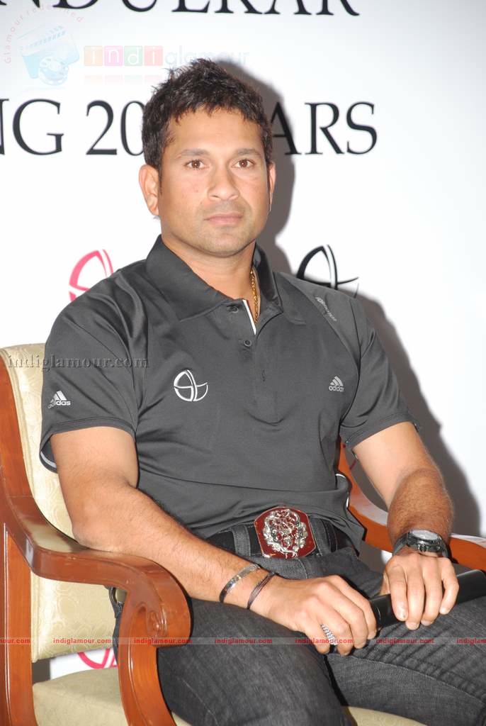 Sachin Tendulkar celebrates splendid 20 years of criket Event hd photo