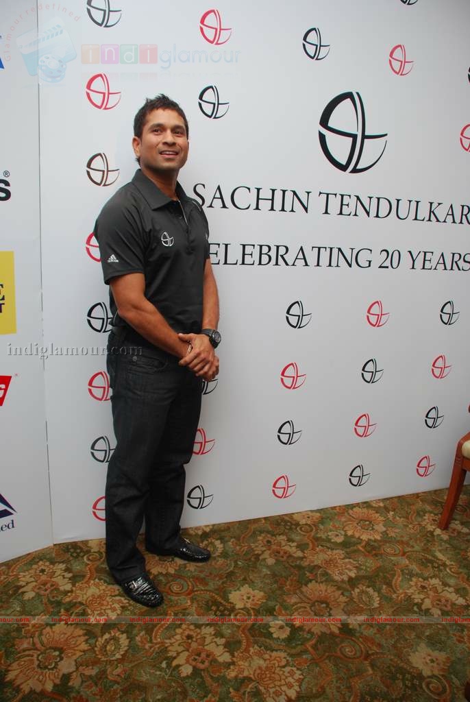 Sachin Tendulkar celebrates splendid 20 years of criket Event hd photo