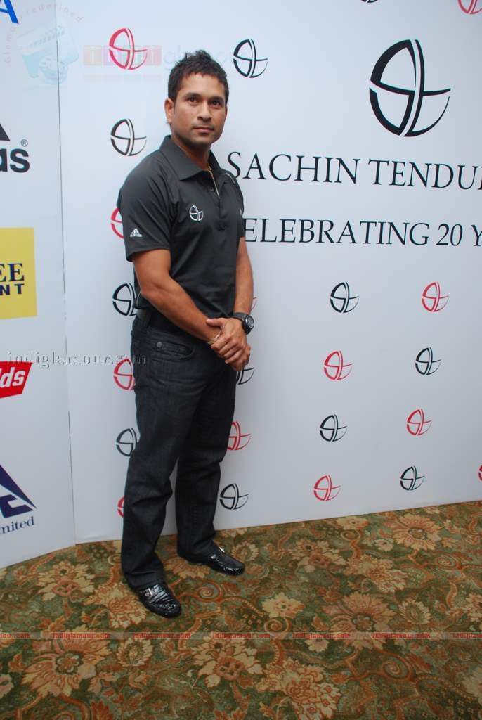 Sachin Tendulkar celebrates splendid 20 years of criket Event hd photo