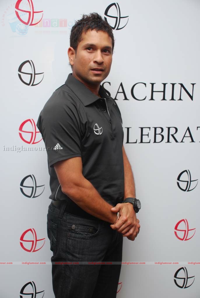 Sachin Tendulkar celebrates splendid 20 years of criket Event hd photo