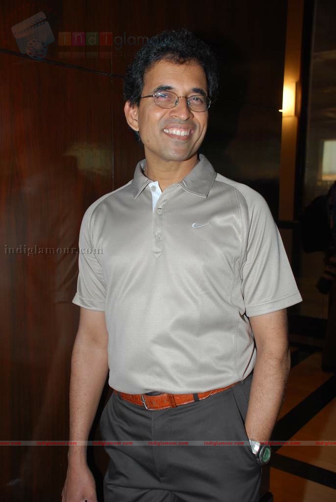 Sachin Tendulkar celebrates splendid 20 years of criket Event hd photo