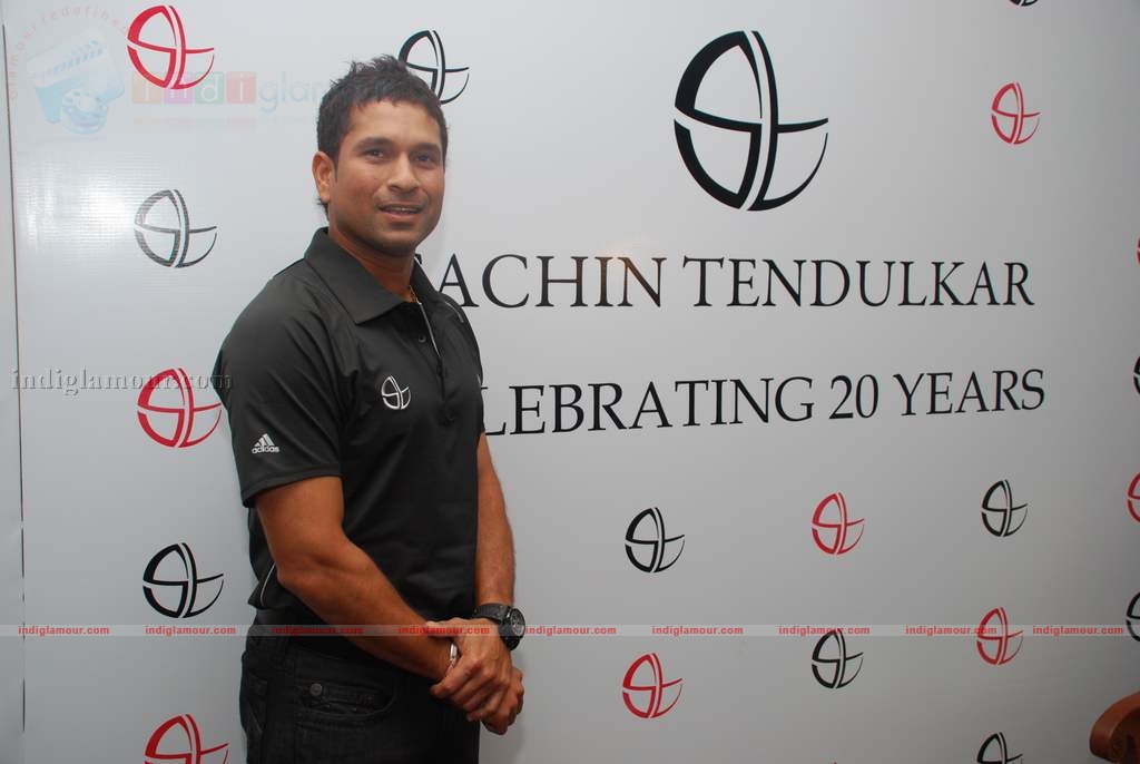 Sachin Tendulkar celebrates splendid 20 years of criket Event hd photo