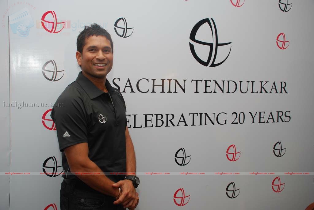 Sachin Tendulkar celebrates splendid 20 years of criket Event hd photo