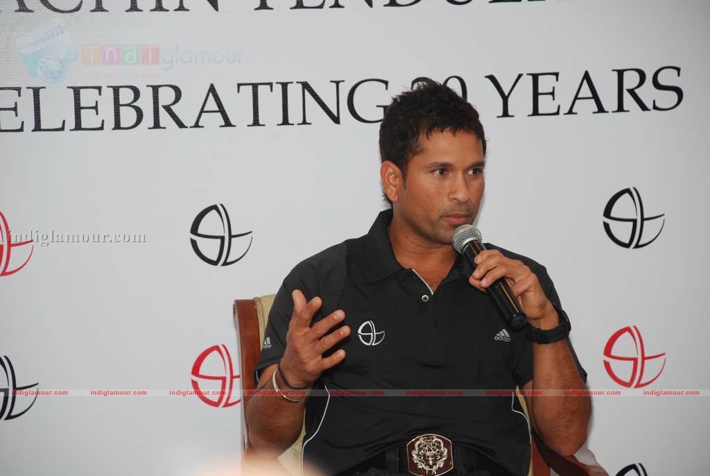 Sachin Tendulkar celebrates splendid 20 years of criket Event hd photo