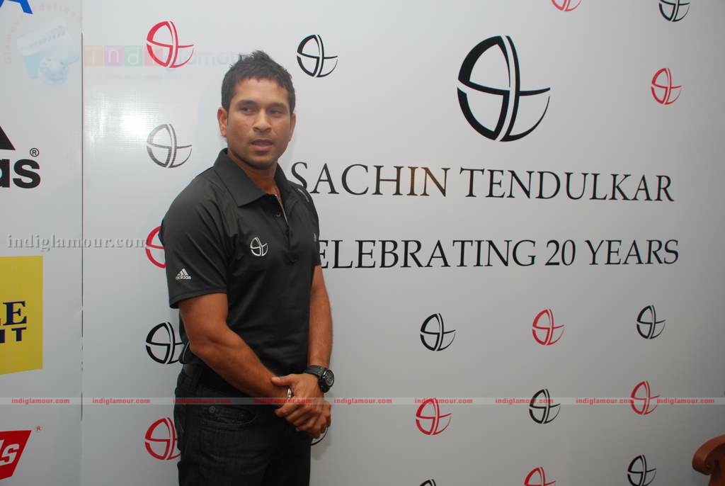 Sachin Tendulkar celebrates splendid 20 years of criket Event hd photo