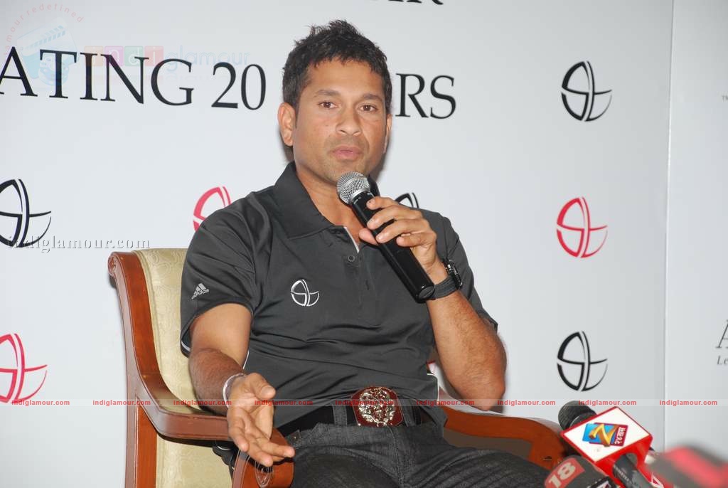 Sachin Tendulkar celebrates splendid 20 years of criket Event hd photo