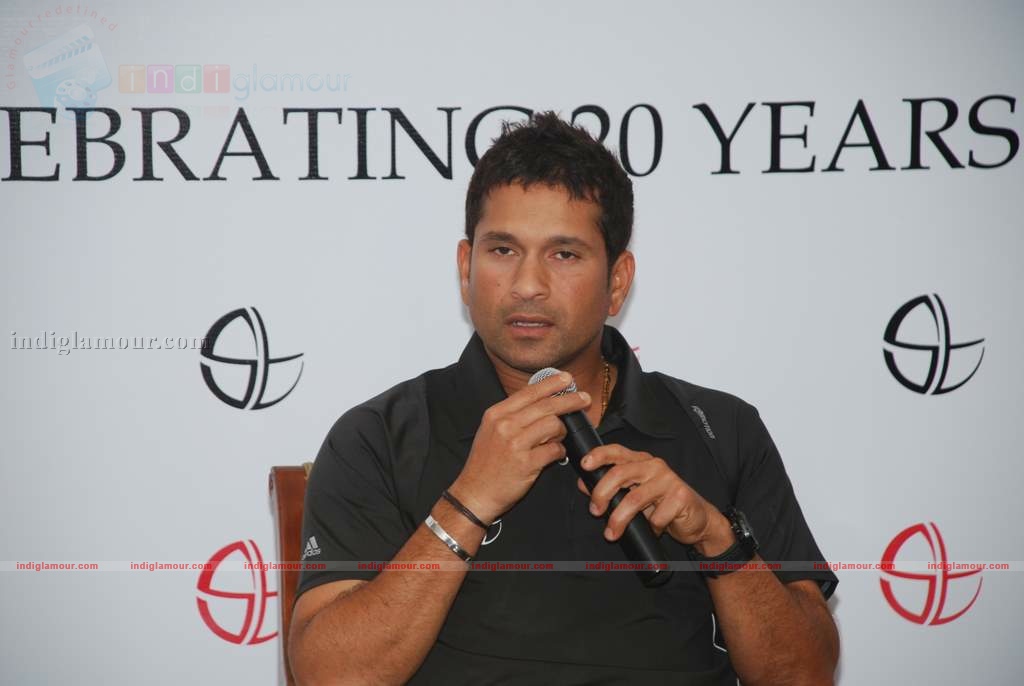 Sachin Tendulkar celebrates splendid 20 years of criket Event hd photo