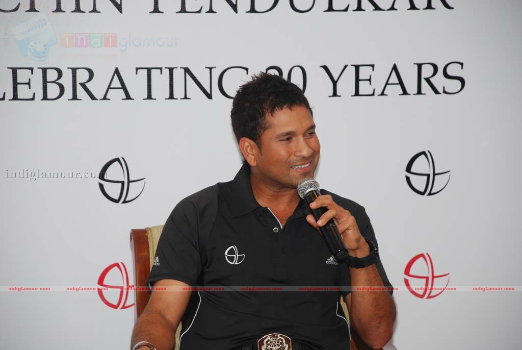 Sachin Tendulkar celebrates splendid 20 years of criket Event hd photo