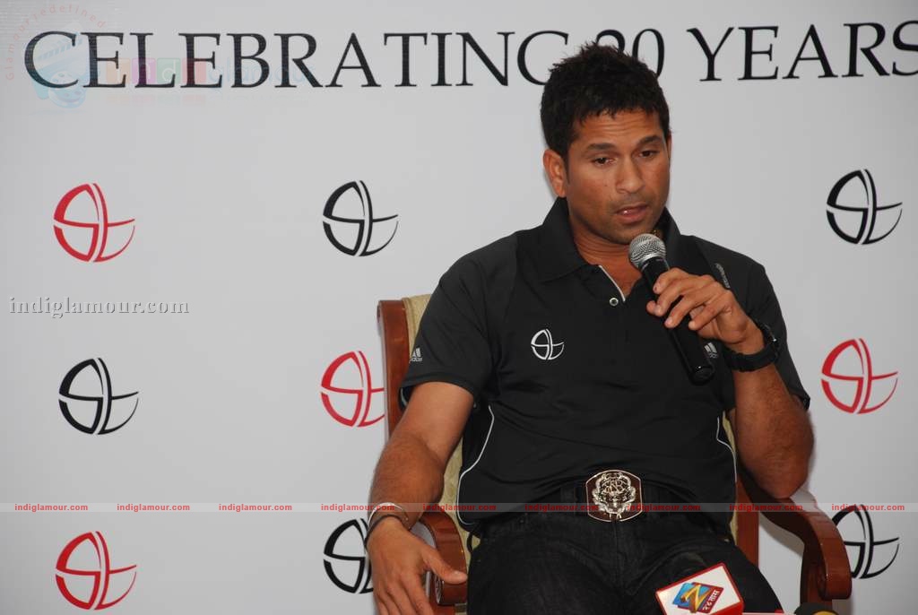 Sachin Tendulkar celebrates splendid 20 years of criket Event hd photo