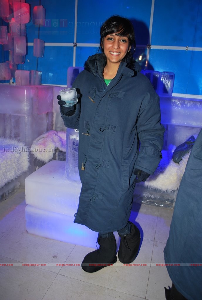 Shweta Salve at the launch of ICE BAR Fahrenhiet 21 Event hd photo