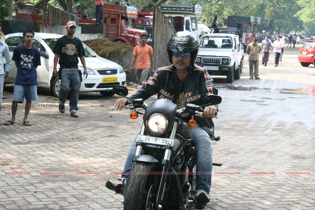 Sohail Khan with his son at Harley Davidson rally Event hd photo