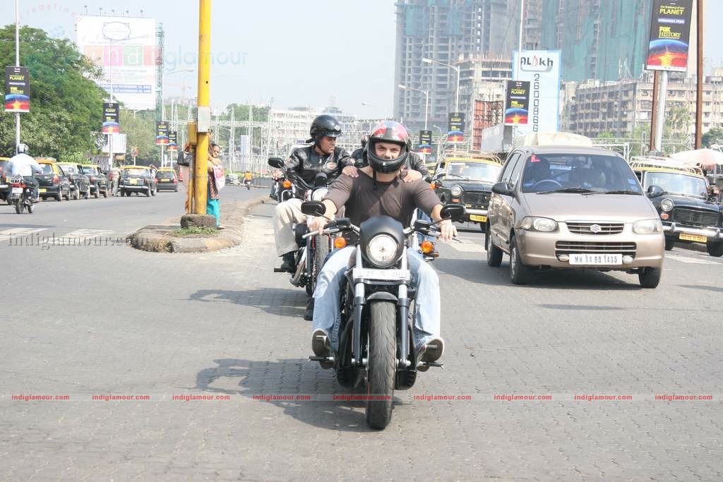 Sohail Khan with his son at Harley Davidson rally Event hd photo
