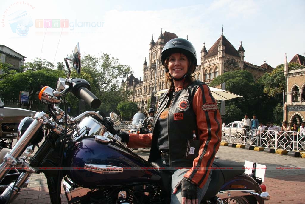Sohail Khan with his son at Harley Davidson rally Event hd photo