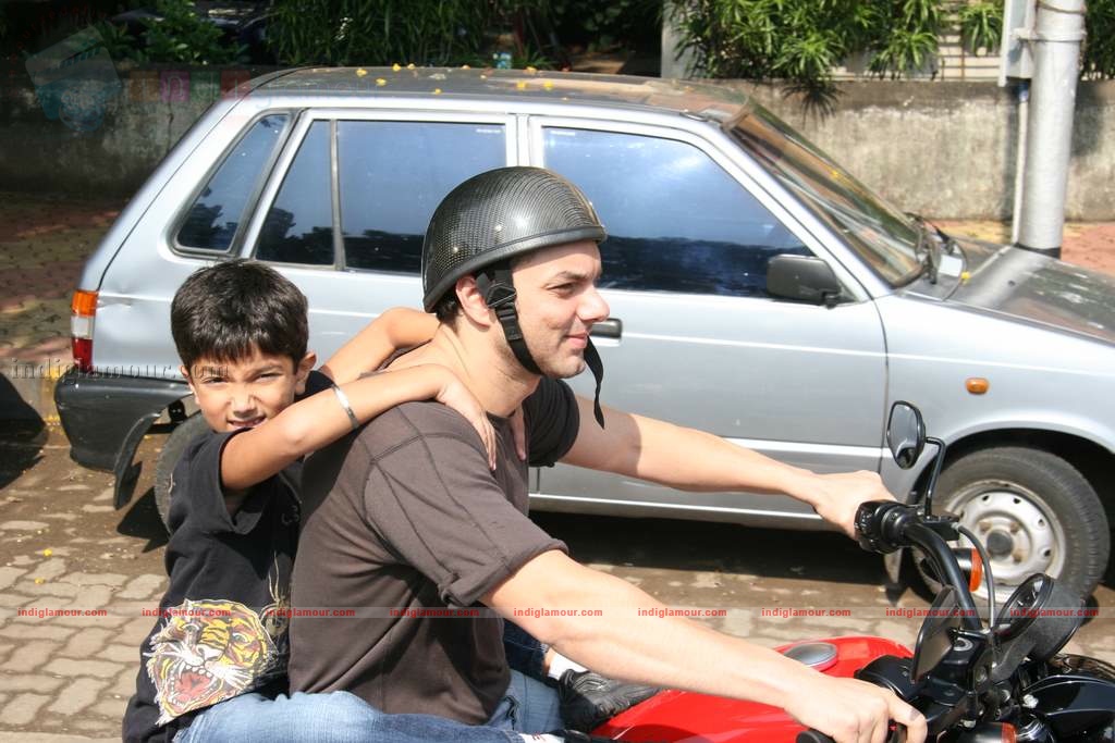 Sohail Khan with his son at Harley Davidson rally Event hd photo