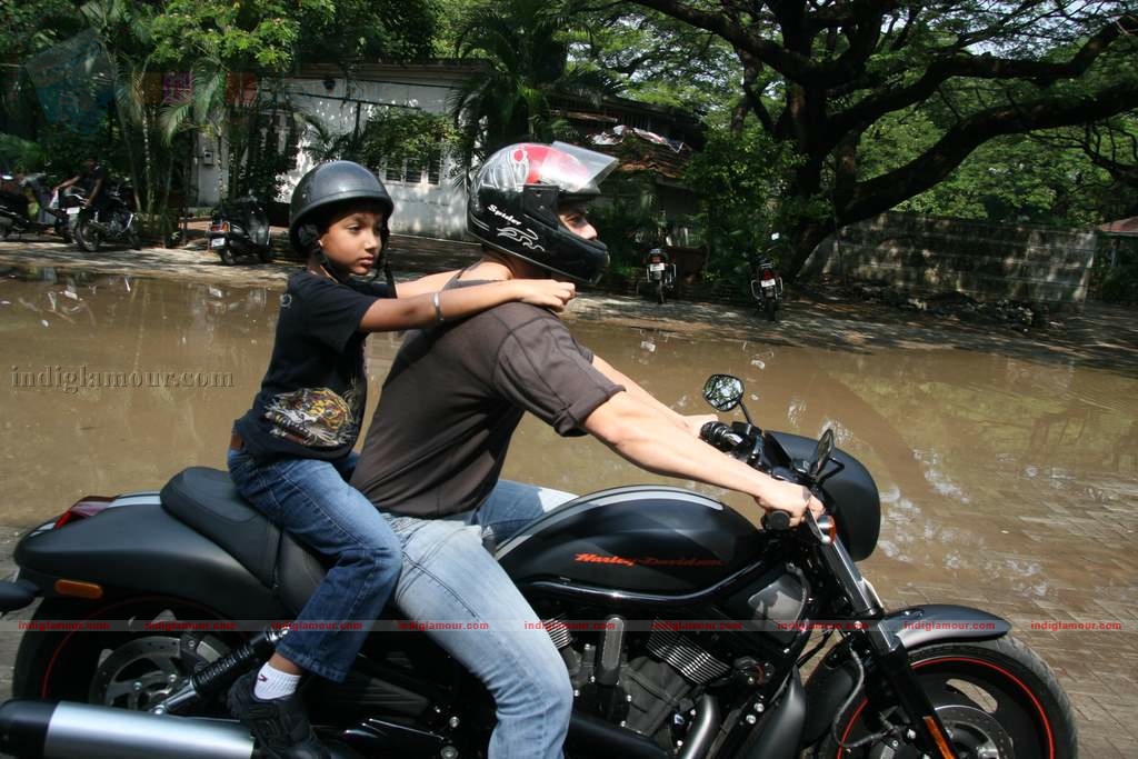 Sohail Khan with his son at Harley Davidson rally Event hd photo