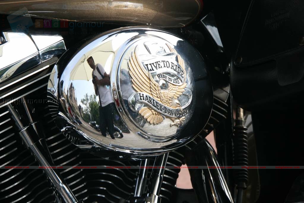 Sohail Khan with his son at Harley Davidson rally Event hd photo