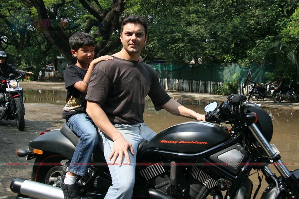 Sohail Khan with his son at Harley Davidson rally Event hd photo
