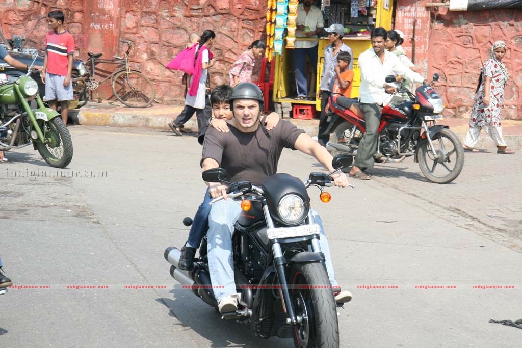 Sohail Khan with his son at Harley Davidson rally Event hd photo