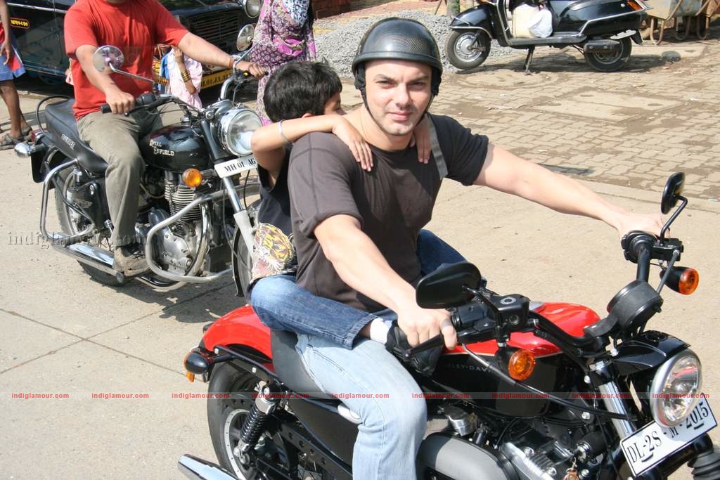 Sohail Khan with his son at Harley Davidson rally Event hd photo
