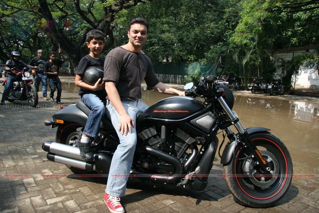 Sohail Khan with his son at Harley Davidson rally Event hd photo