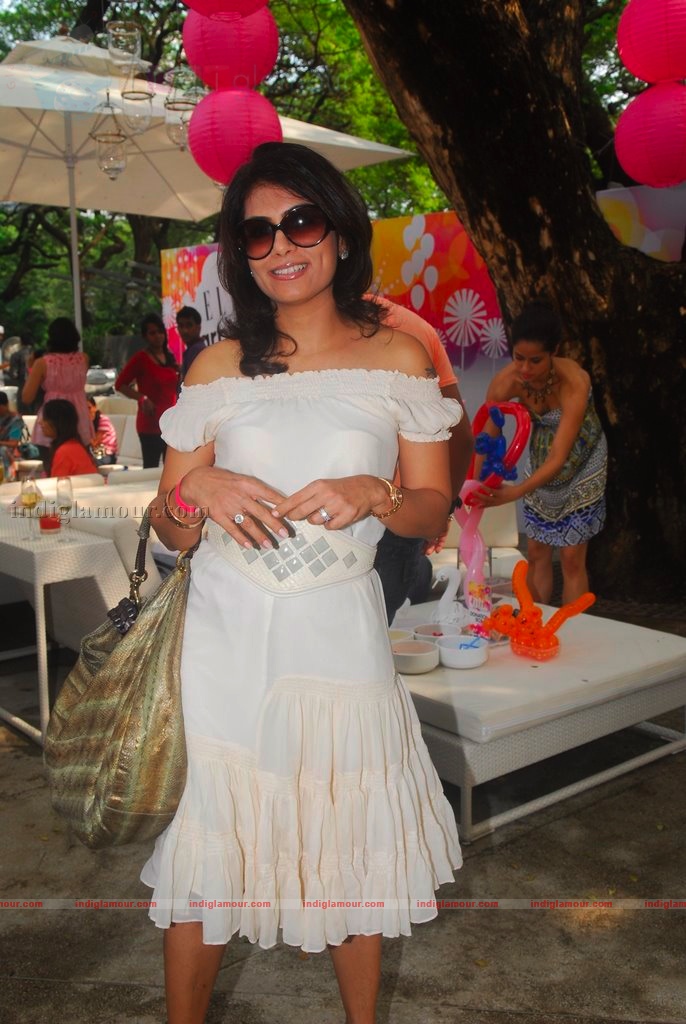 Vidya Balan graces Elle Carnival for Breast Cancer Awareness Event hd photo