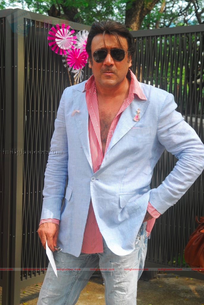 Vidya Balan graces Elle Carnival for Breast Cancer Awareness Event hd photo