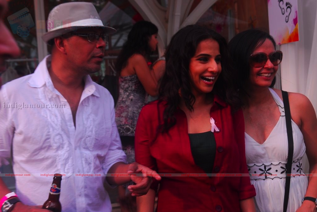 Vidya Balan graces Elle Carnival for Breast Cancer Awareness Event hd photo