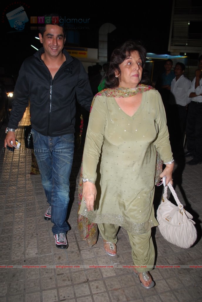 Akshay Kumar, Twinkle, Neha and Sameera at De Dhana Dan screening Event hd photo