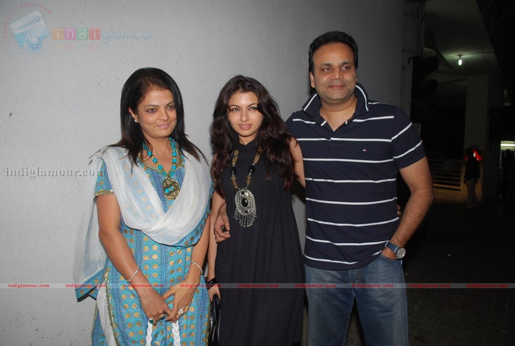 Akshay Kumar, Twinkle, Neha and Sameera at De Dhana Dan screening Event hd photo