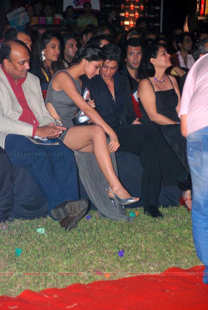 SRK, Katrina, Deepika at Cosmopolitan Awards Event hd photo