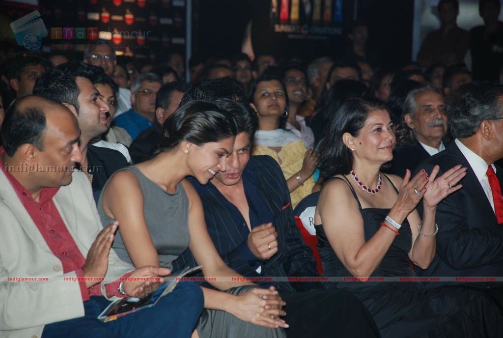 SRK, Katrina, Deepika at Cosmopolitan Awards Event hd photo
