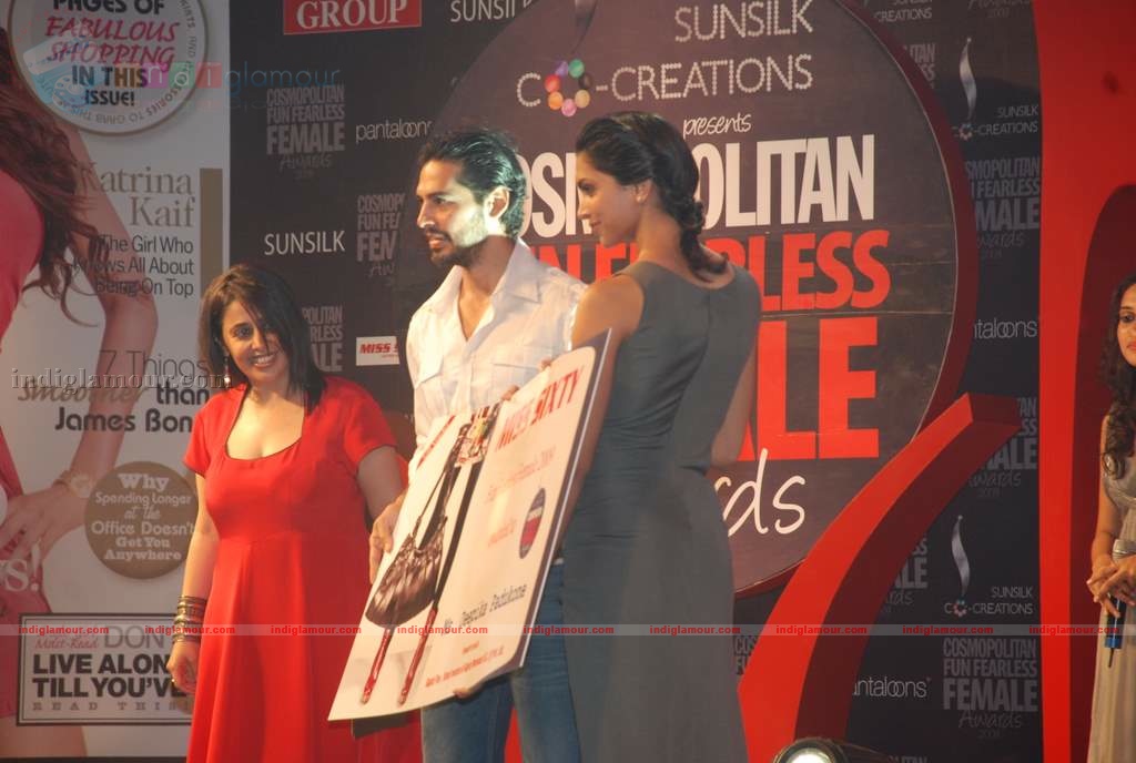 SRK, Katrina, Deepika at Cosmopolitan Awards Event hd photo