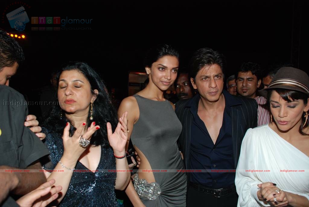 SRK, Katrina, Deepika at Cosmopolitan Awards Event hd photo