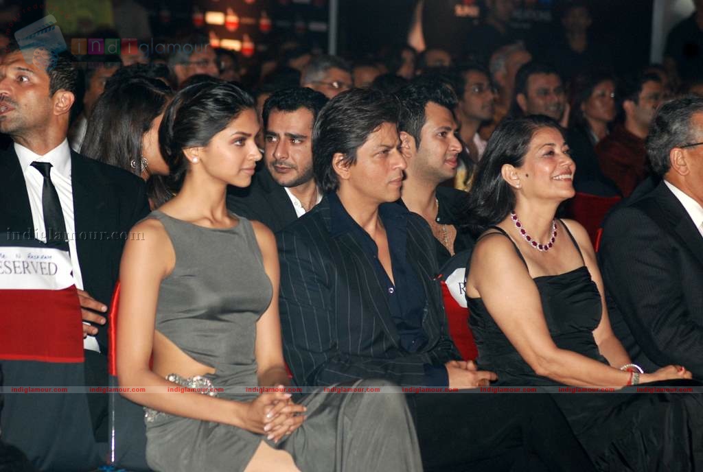 SRK, Katrina, Deepika at Cosmopolitan Awards Event hd photo