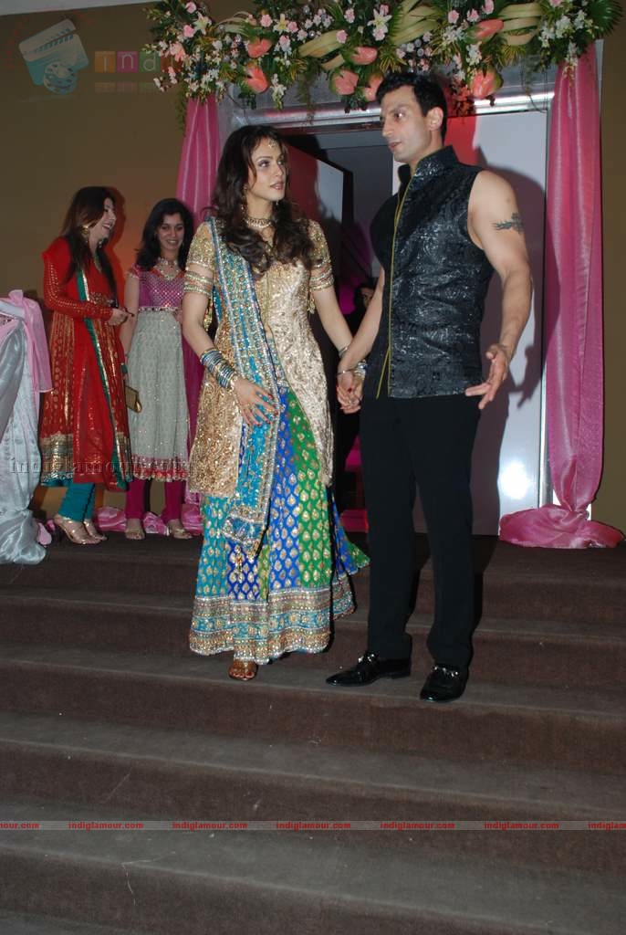 Isha Koppikar's wedding reception Event hd photo